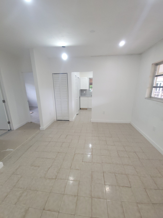 Living room - Shenandoah Area Apartments