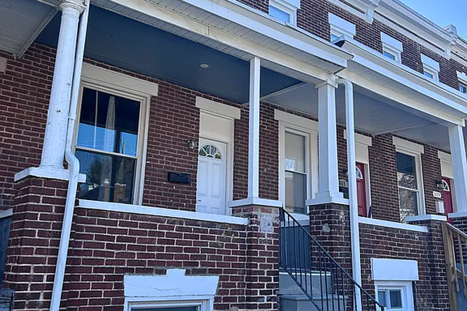 Front of house - 3 Bedroom, 1.5 bath near campus