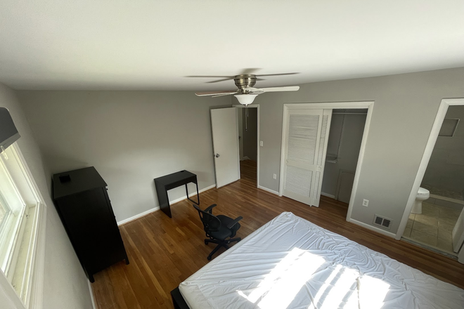Large Master Furnished Bedroom - Large Furnished Master Bedroom - Private Bathroom!!