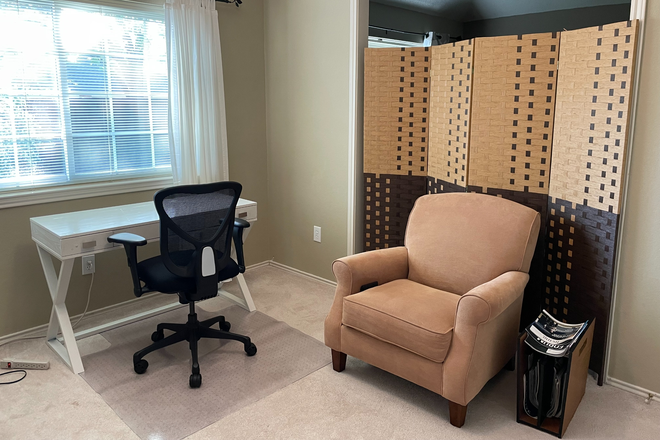 Optional Divider - Cozy Two Bedroom Suite Near UTD, CityLine House