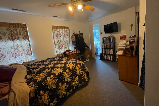 your room - Mayflower Square Condominiums