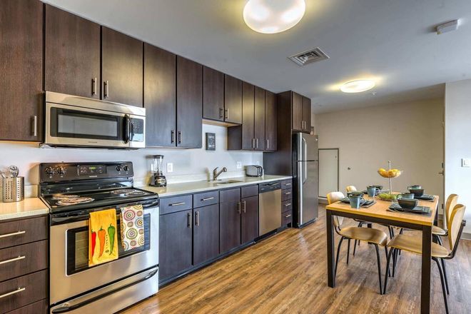Kitchen - The View at Montgomery - Temple University Apartments