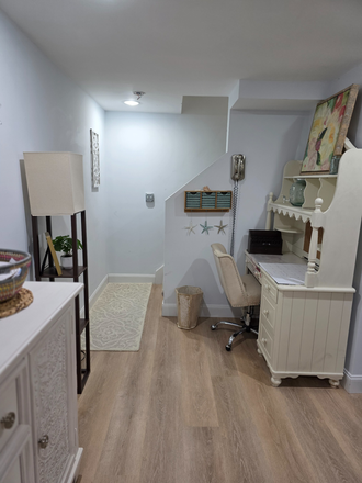 stairway - Large room for rent with private full bath