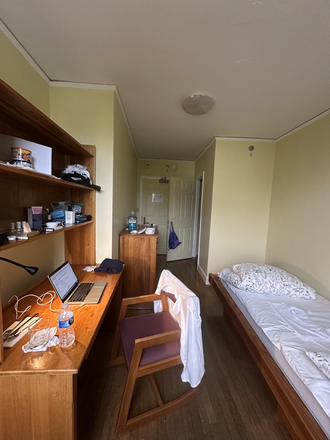 Bedroom - Vanderbilt Hall, located in downtown Boston