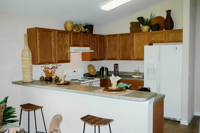 Kitchen - Single Family Home for Rent - 4 Bedroom/2 Bath/2 Car Garage