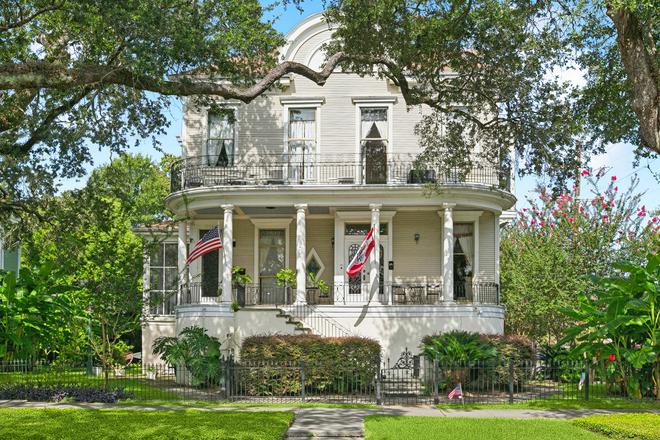 Front of Home - Reduced Price! Discounted 1st month! Parking! Triplex