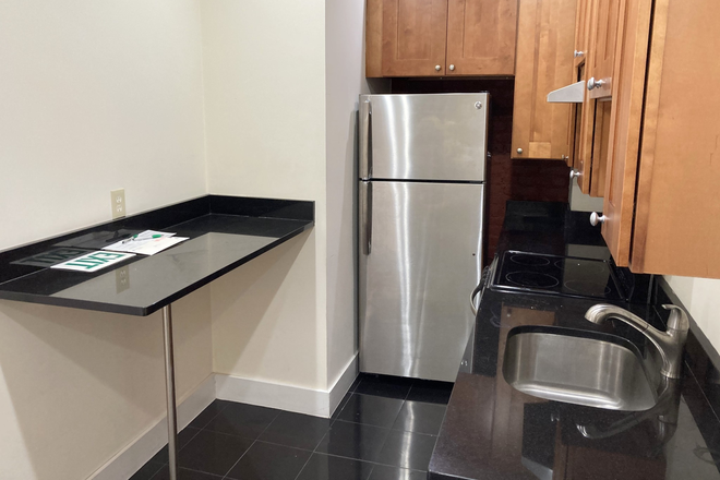 Kitchen - 4 Bed on Hemenway St - Close to Campus - Available 9/1/26 Apartments