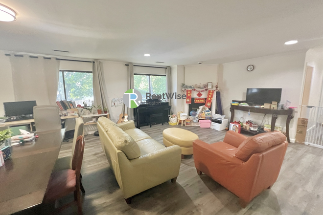 Living Room - *Avail 8/25*Short distance to Shuttle bus line! Belmont 3BR/3BA Townhouse, Central Air, In-Unit W/D