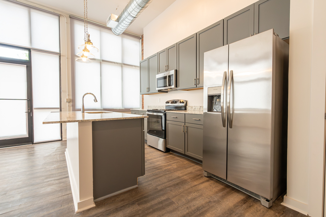 Kitchen - 2200 Auburn Apartments