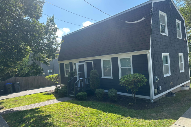 Front of Home, located on a quiet street a few blocks from campus - Share Beautiful Home Walking Distance to Brown University, Quiet Street!