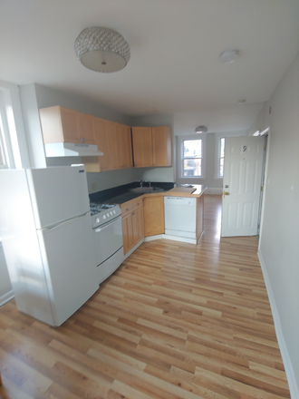 Call NOW for showings! 617-236-8600 - JOY ST - CUTE TRUE 2BR W/ LIVING RM, H&HW INC DW, LNDRY IN BLDNG ON BEACON HILL AVAIL *9/1/2026* Apartments