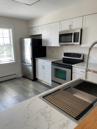 Kitchen - Townhouse: 60 Brickyard Rd. #9, Essex Junction - $2,500/mo