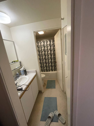 Bathroom - Cottage close to campus