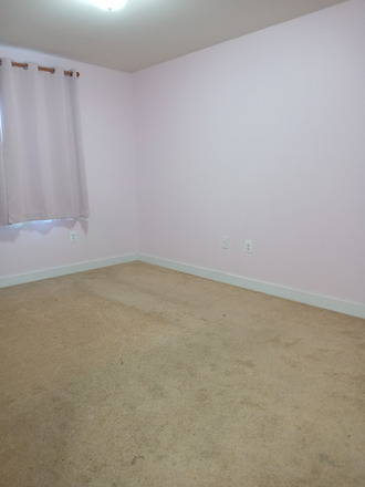 Bedroom - UVA Rooms Charlottesville, Virginia Townhome