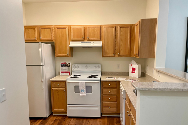 Kitchen - Baity Hill Graduate and Family Housing - Carolina Housing Apartments