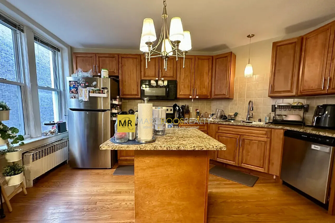 Call NOW for showings! 617-236-8600 - SAINT PAUL ST - XL 5BR FOR *9/1/2026* W/ 3 BATH, IN UNIT W/D, DW, 2 BONUS RM, BSMNT STRG, RNTL PRKNG Apartments