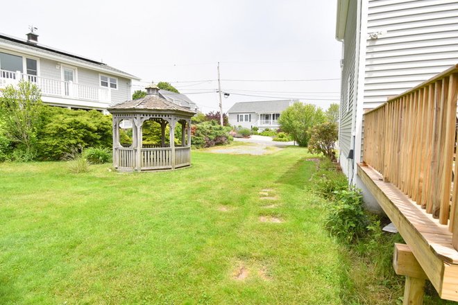 Outside - 12 Gaspee Rd, Narragansett RI House