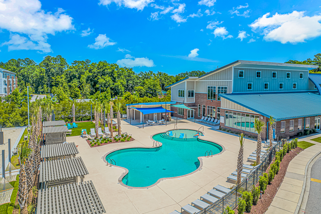Private Pool - The Arch