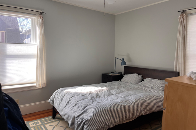 Bedroom - Bright, 2-bed Apt. in Owner Occupied Home