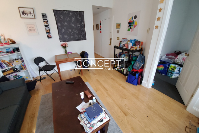 Columbus Ave - [9.1.2026] Large 3 beds/ 1 bath across NEU [Fits 4 persons][South end]