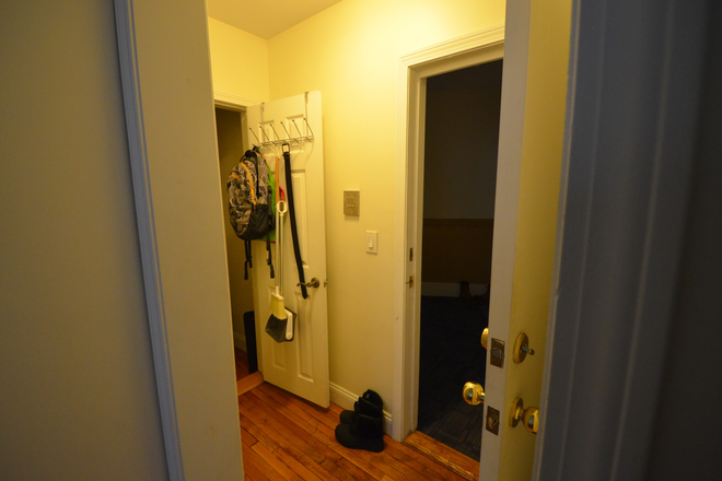 Hall - Comfy Studio located on Haviland St Available 9/1/2026 REDUCED PRICE! Apartments