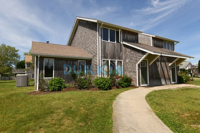 Exterior - Connecting 6 Bed Duplex w/ Large Living Areas. Duplex