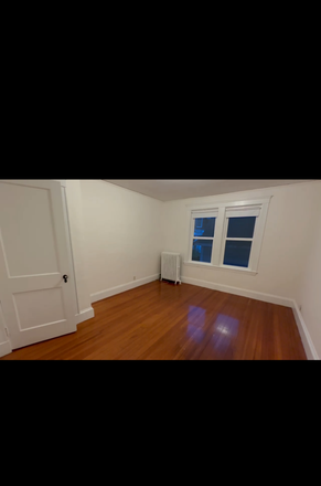 Bedroom (unfurnished) - Bedroom Available for Summer Sublet Close to BC Campus! Duplex