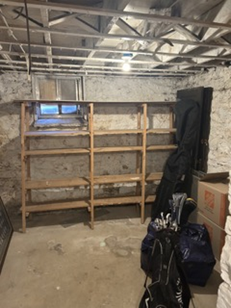 storage connected to room/ closet - Spring Sublease House