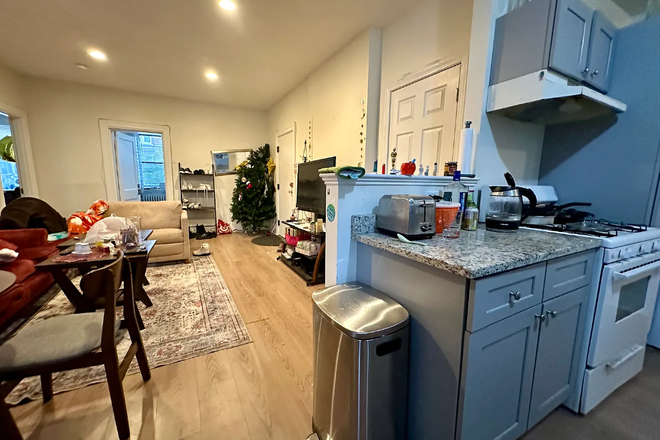 Call NOW for showings! 617-236-8600 - GLENVILLE AVE - LRG 1ST FLR 4BR/1BA CONDO AVAIL *9/1/2026* W/ LNDRY ON SITE, H&HW INC, PRKNG AVAIL!