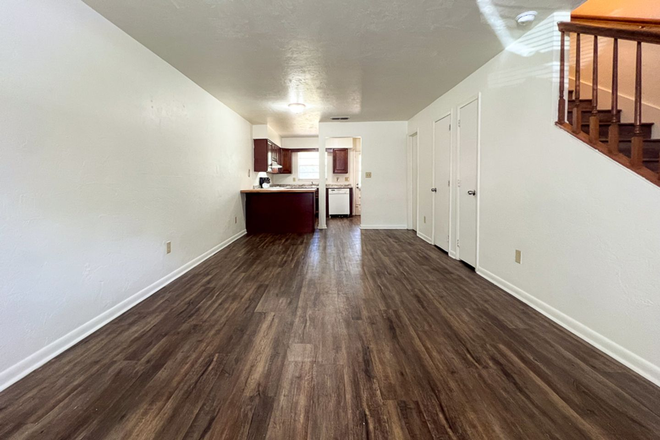 Photo - 0862 - Pineridge Apartments