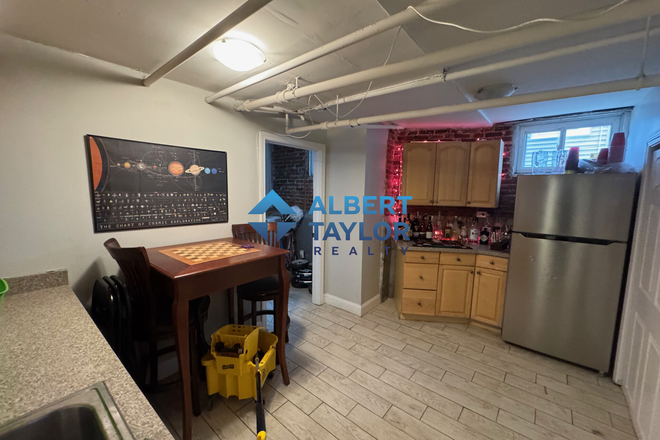 Kitchen - 5 Bed in Porter Square!! Perfect Location
