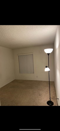 Bedroom - Apartment Near Campus