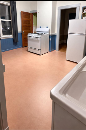 kitchen - Cute 1+ bdrm, Prospect Hill Duplex