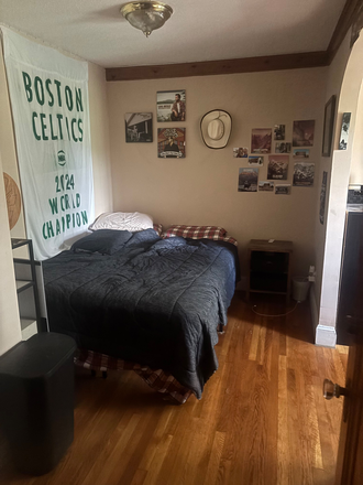 First section of bedroom - House close to campus