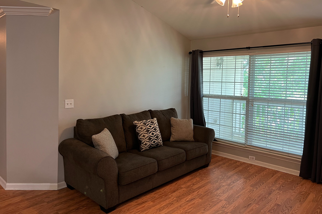 Living room - 2 Bed 2 Bath Condo WITH GARAGE