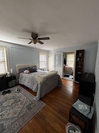 bedroom - **Spring 2027 sublet** on Lake street looking for 1 girl roommate, 10 min walk to campus! House