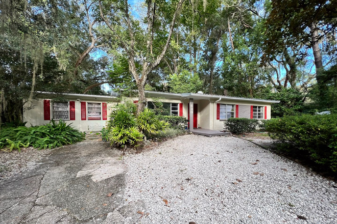  - 5BR/3BA Pet Friendly House Near UF!