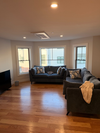 Living room - 655 Saratoga ST/ Unit 1 Condo