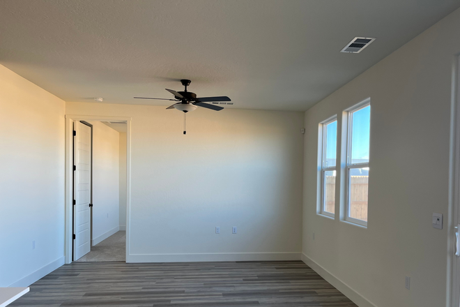 Family Room - 4 bedrooms 2 baths Monthly Rent $550-$900; Singal-family house $2,350