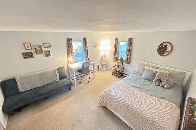 Bedroom - Cabin/North Kingstown Apartments