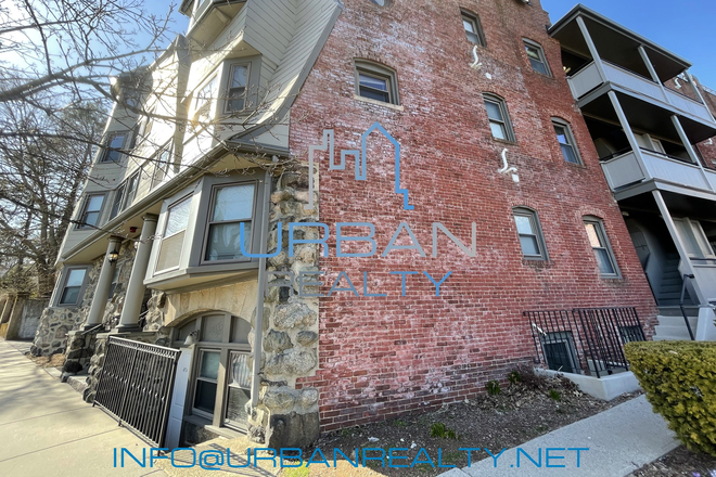 EXTERIOR - RENOVATED 1 BED 1BATH ACROSS THE STREET FROM BC CAMPUS * AVAILABLE AUG 1, 2026* Apartments