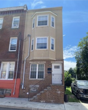 Outside Street View - 1734 Monument Street