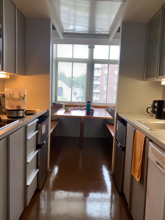 Kitchen - 29 Garden Street (Co-Sign 12-Month Lease)