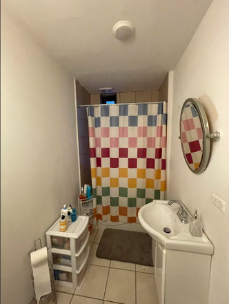 bathroom - 3 BED 1 BATH/IN-UNIT LAUNDRY!!! Duplex