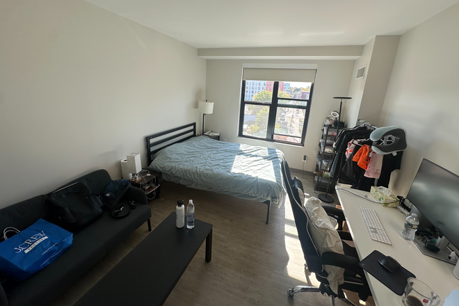 Bedroom for rent - 225 Centre Apartments