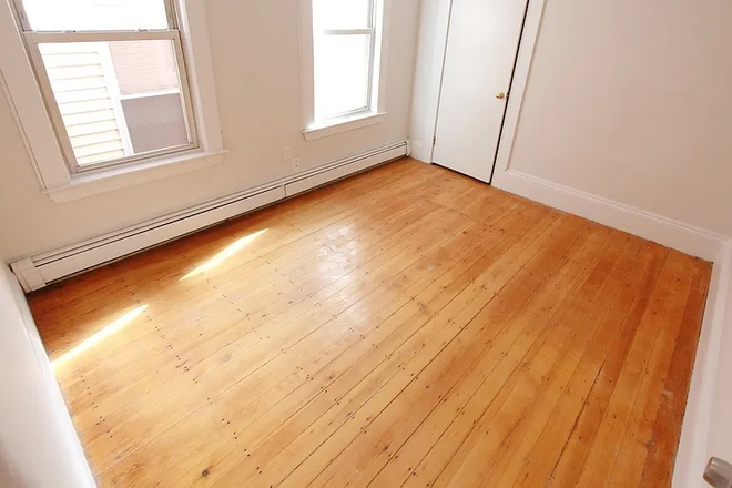 Bedroom - Room available in 2-Bed Apartments