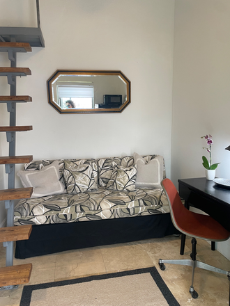 Living area - Private loft, all included, internet, electricity