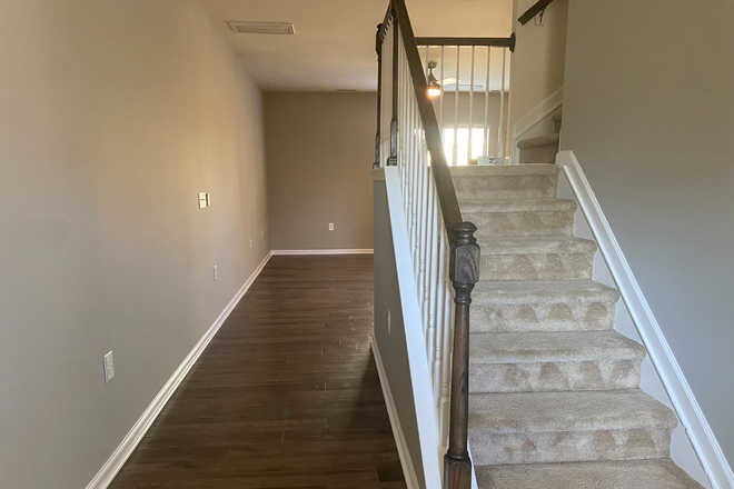 Front Door - Southpoint Townes Townhome, 3b 2.5/b. Close to Duke and UNC