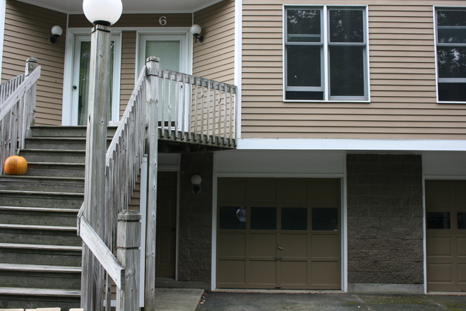 Entrance & Garage - 2 Bedroom Townhouse