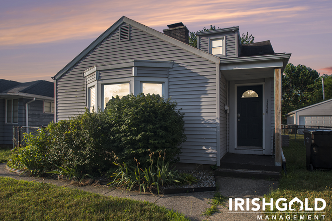Front - 1336 E Madison St - Fully Furnished!
